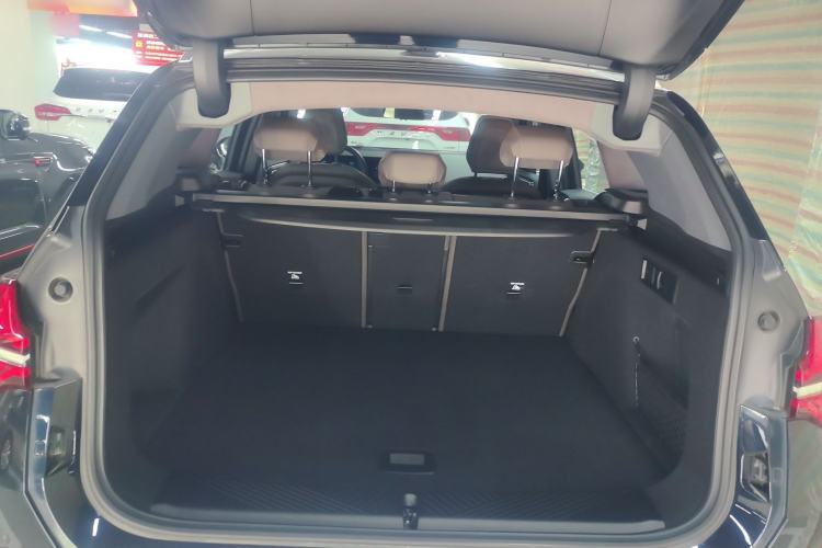 Used BMW X3 2025 xDrive30L Luxury Edition M Sport Package Trunk