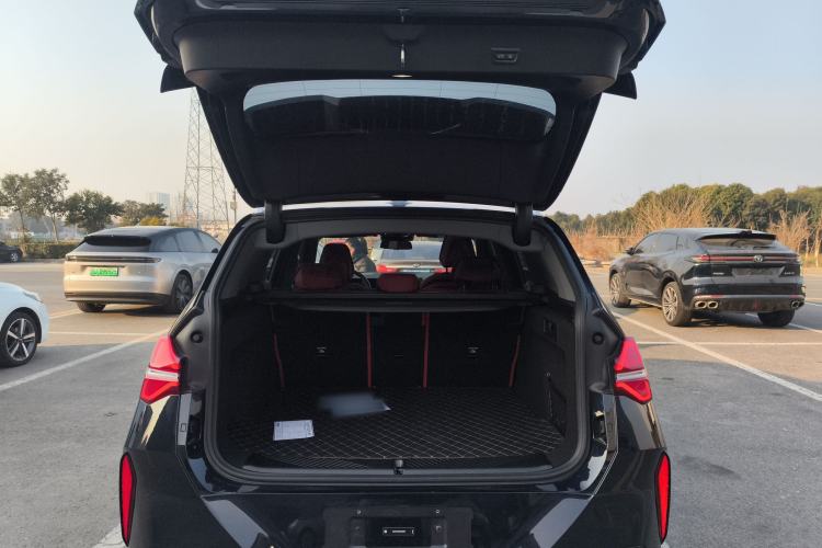 Used BMW X3 2025 xDrive30L Leading Model M Sport Package Trunk
