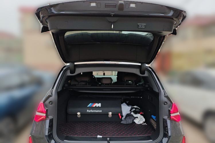 Used BMW X3 2025 xDrive25L Luxury Package Trunk