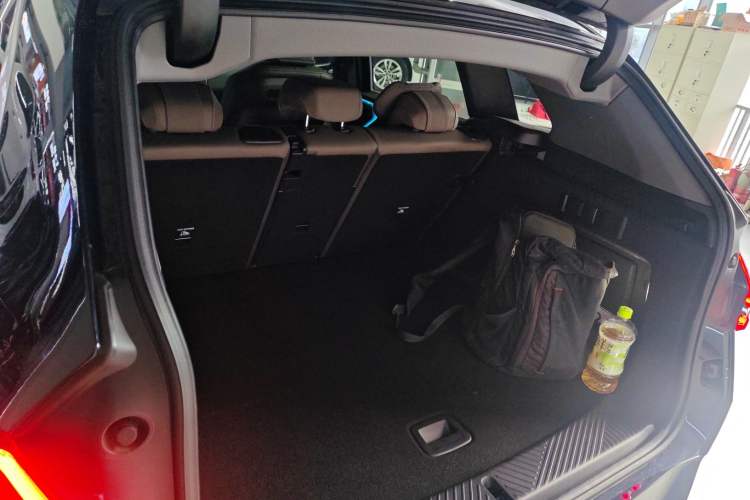 Used BMW X3 2025 xDrive30L Luxury Edition M Sport Package Trunk