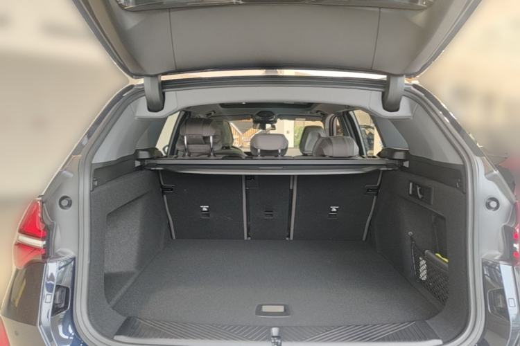 Used BMW X3 2025 xDrive30L Luxury Edition M Sport Package Trunk