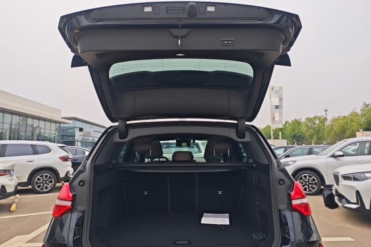 Used BMW X3 2025 xDrive25L Luxury Package Trunk