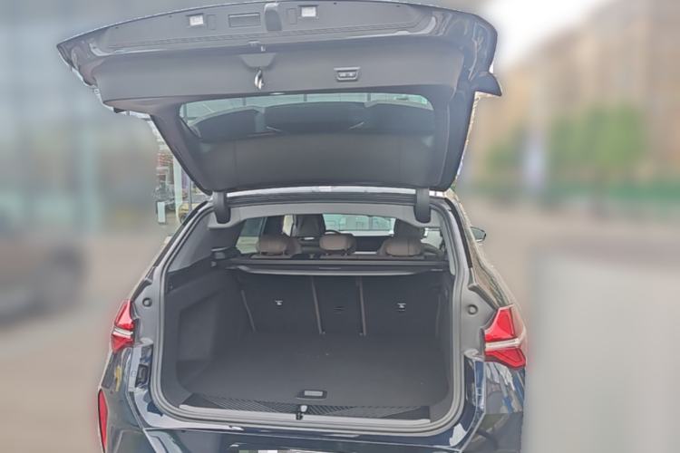 Used BMW X3 2025 xDrive30L Leading Model M Sport Package Trunk