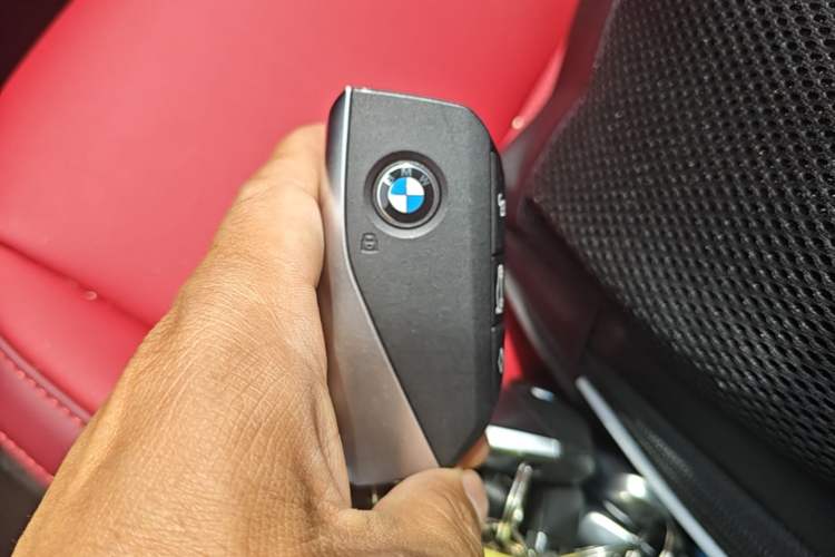 Used BMW X3 2025 xDrive25L Luxury Package Vehicle Key