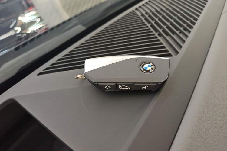 Used BMW X3 2025 xDrive30L Luxury Edition M Sport Package Vehicle Key