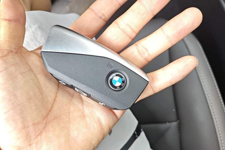 Used BMW X3 2025 xDrive25L Luxury Package Vehicle Key