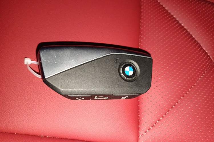 Used BMW X3 2025 xDrive25L Luxury Package Vehicle Key