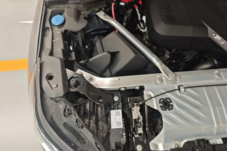 Used BMW X3 2025 xDrive30L Luxury Edition M Sport Package Engine Bay Right