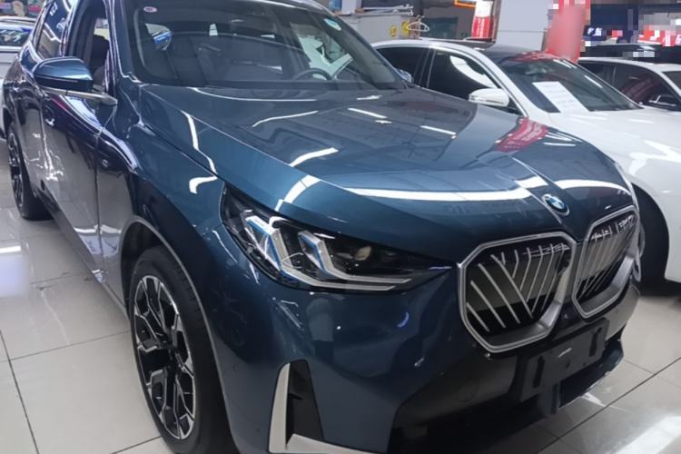 Used BMW X3 2025 xDrive30L Luxury Edition M Sport Package Front Right 45 Deg