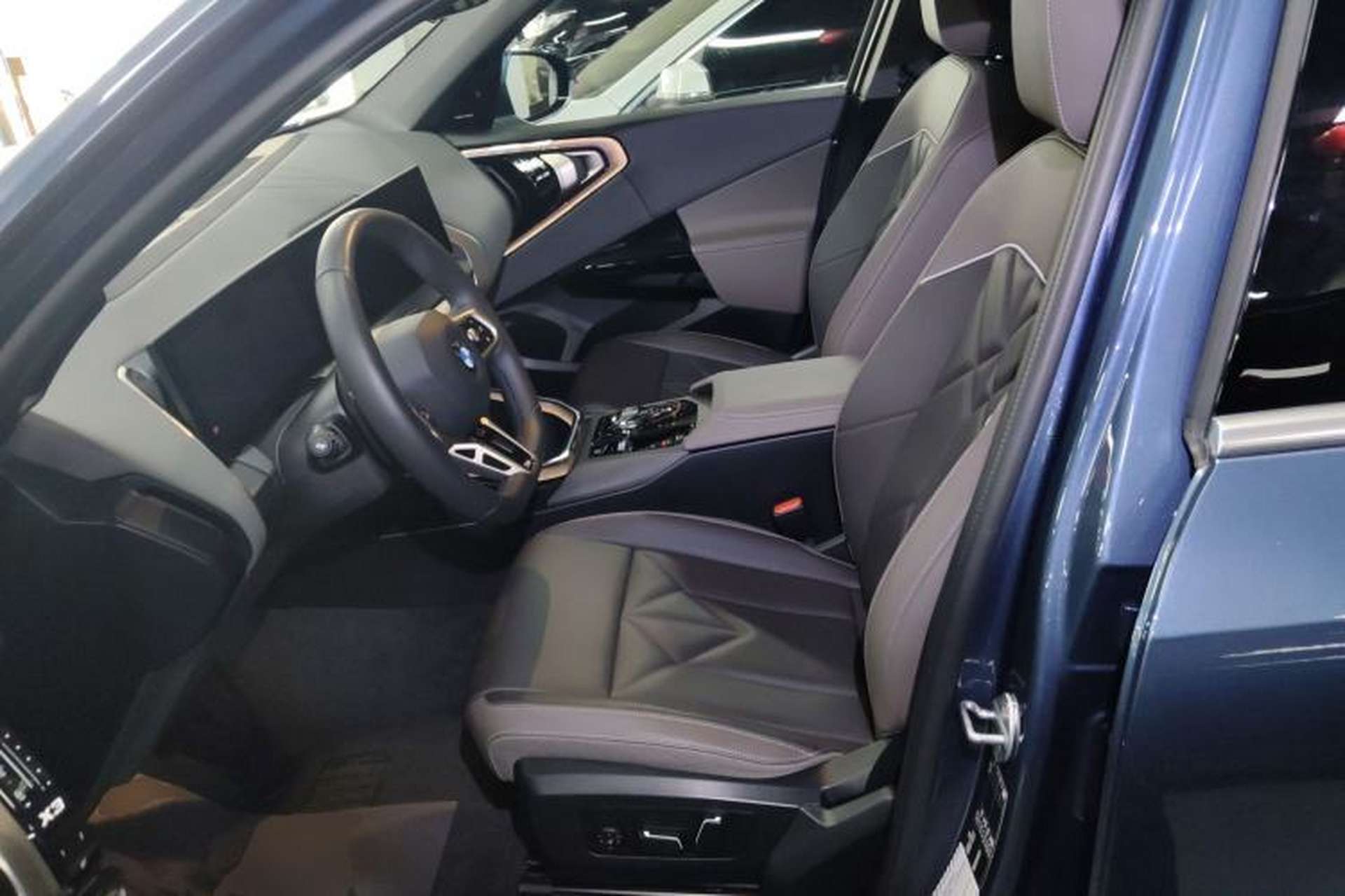 Used BMW X3 2025 xDrive30L Luxury Edition M Sport Package Left Front Seat