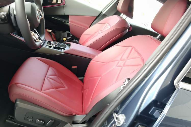 Used BMW X3 2025 xDrive30L Luxury Edition M Sport Package Left Front Seat