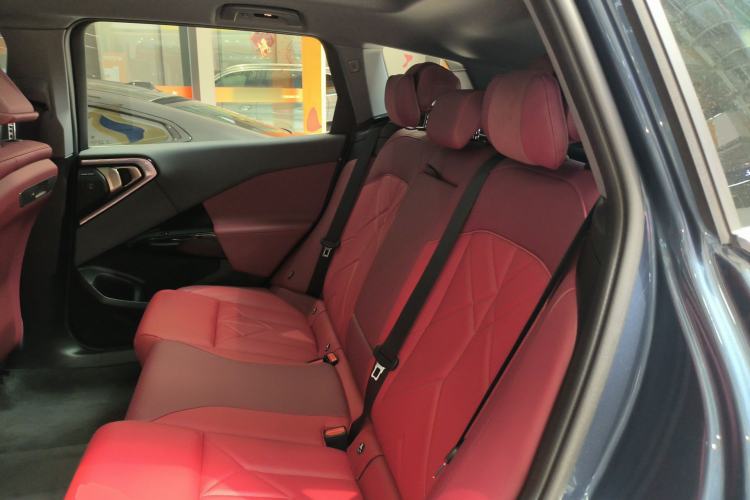 Used BMW X3 2025 xDrive30L Luxury Edition M Sport Package Left Rear Seat
