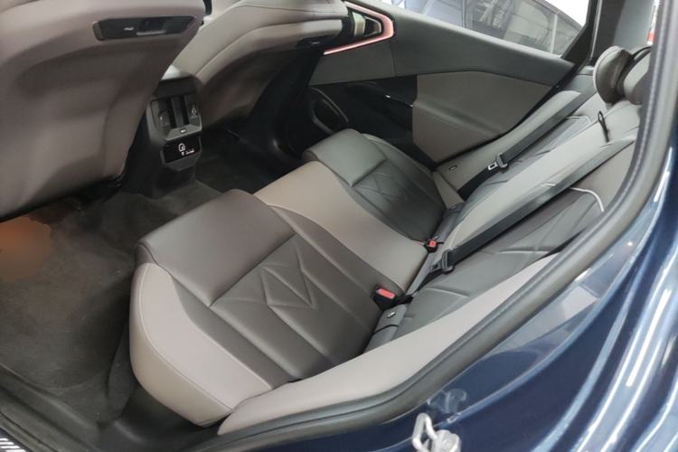 Used BMW X3 2025 xDrive30L Luxury Edition M Sport Package Left Rear Seat