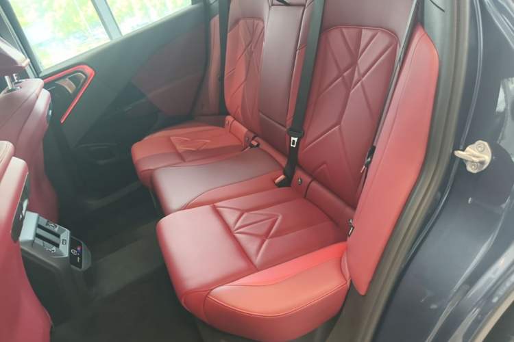 Used BMW X3 2025 xDrive30L Luxury Edition M Sport Package Left Rear Seat