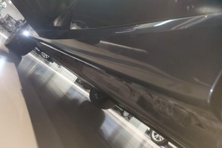 Used BMW X3 2025 xDrive30L Luxury Edition M Sport Package Left Side Sill