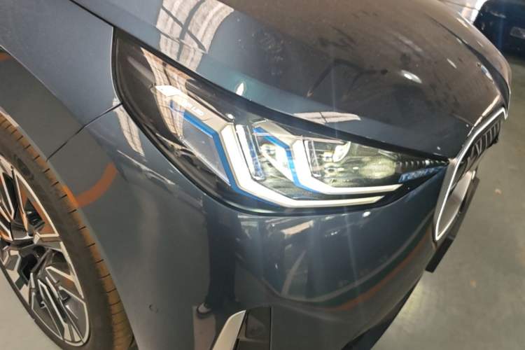 Used BMW X3 2025 xDrive30L Luxury Edition M Sport Package Right Front Headlight