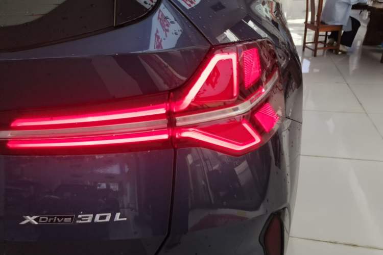 Used BMW X3 2025 xDrive30L Luxury Edition M Sport Package Right Rear Taillight