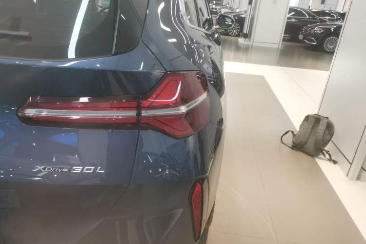 Used BMW X3 2025 xDrive30L Luxury Edition M Sport Package Right Rear Taillight