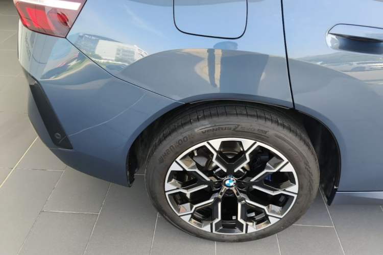 Used BMW X3 2025 xDrive30L Luxury Edition M Sport Package Right Rear Wheel Hub