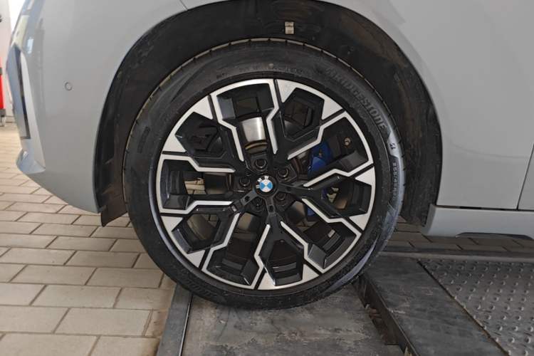 Used BMW X3 2025 xDrive30L Leading Model M Sport Package Exterior 4