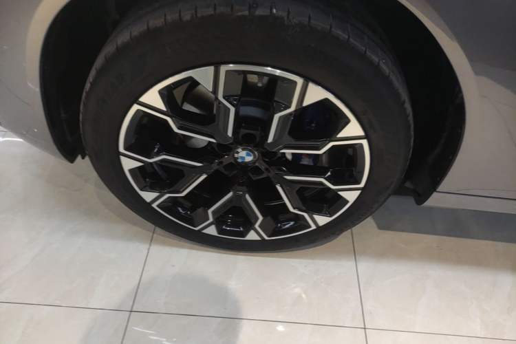 Used BMW X3 2025 xDrive30L Luxury Edition M Sport Package Exterior 4