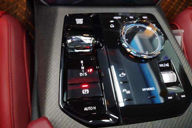 Used BMW X3 2025 xDrive30L Luxury Edition M Sport Package Gear Lever
