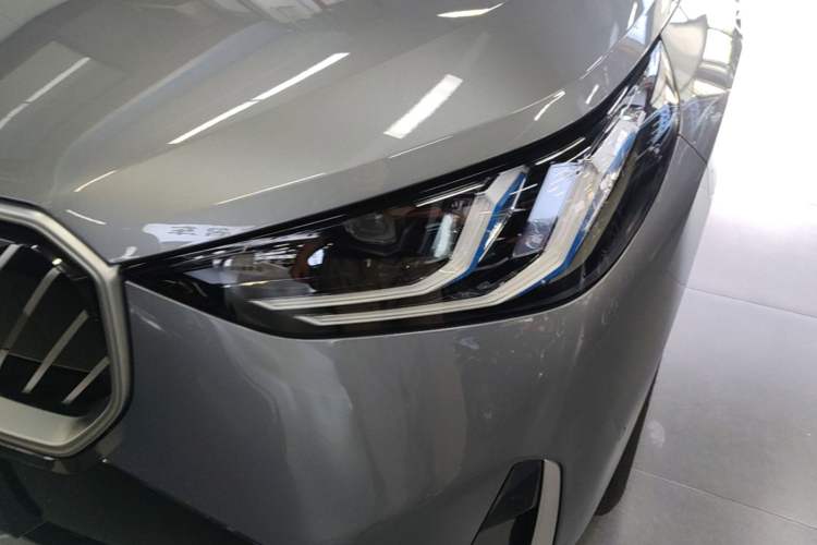 Used BMW X3 2025 xDrive30L Luxury Edition M Sport Package Left Front Headlight
