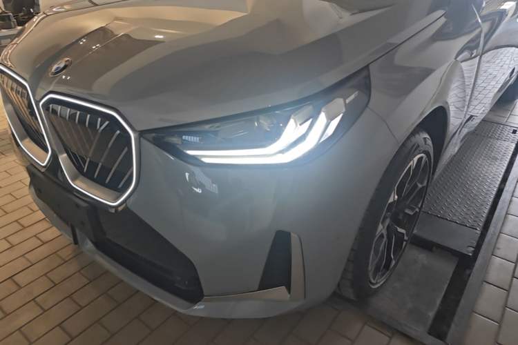 Used BMW X3 2025 xDrive30L Leading Model M Sport Package Left Front Headlight