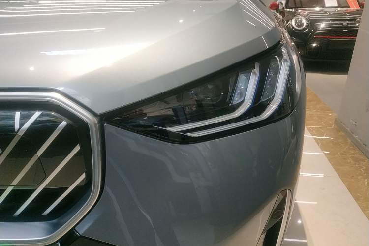 Used BMW X3 2025 xDrive30L Luxury Edition M Sport Package Left Front Headlight