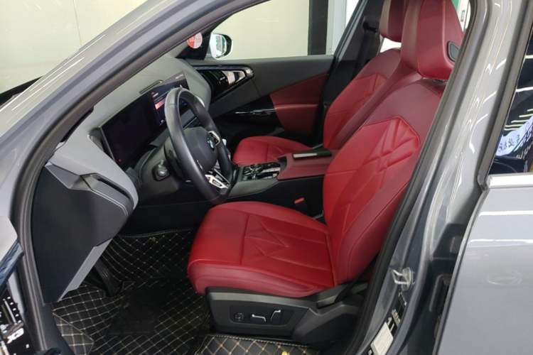 Used BMW X3 2025 xDrive30L Luxury Edition M Sport Package Left Front Seat