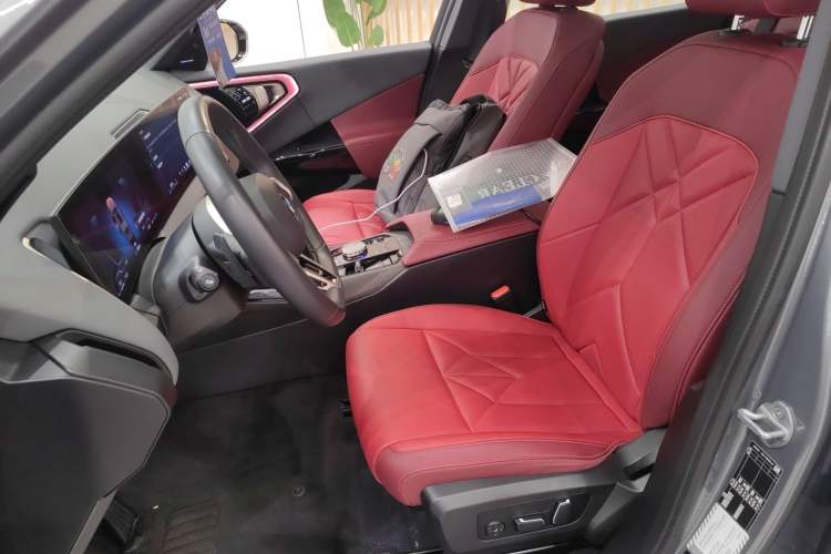Used BMW X3 2025 xDrive30L Luxury Edition M Sport Package Left Front Seat