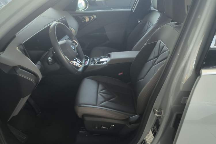 Used BMW X3 2025 xDrive30L Luxury Edition M Sport Package Left Front Seat