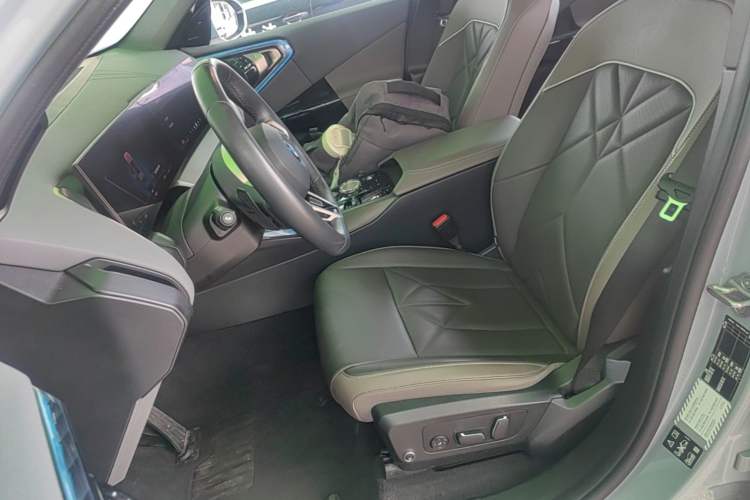 Used BMW X3 2025 xDrive30L Luxury Edition M Sport Package Left Front Seat