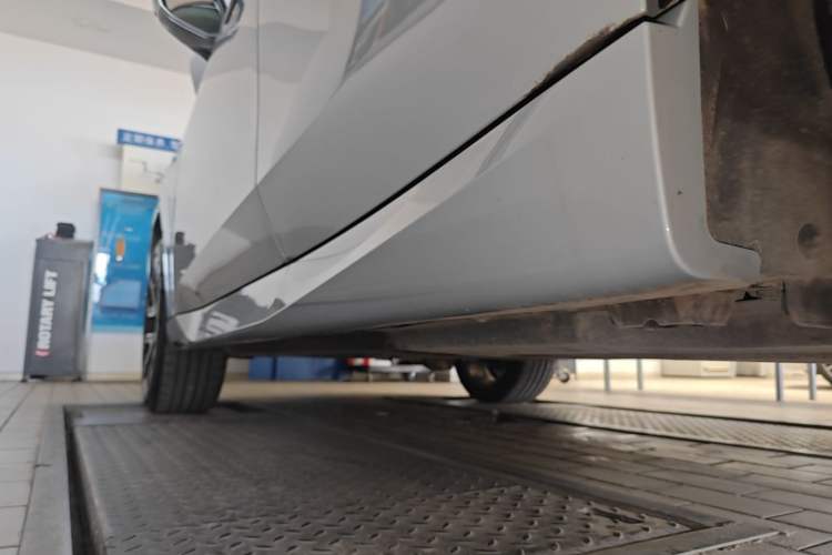 Used BMW X3 2025 xDrive30L Leading Model M Sport Package Left Side Sill