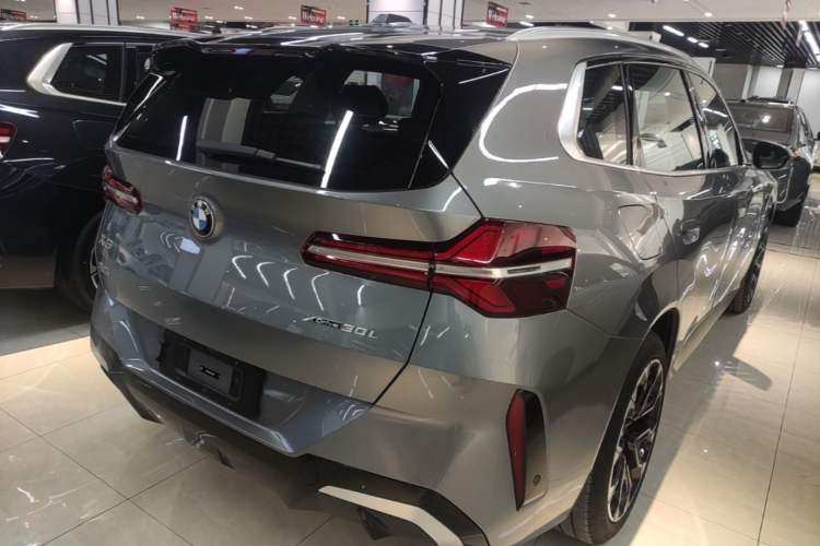 Used BMW X3 2025 xDrive30L Luxury Edition M Sport Package Rear Right 45 Deg