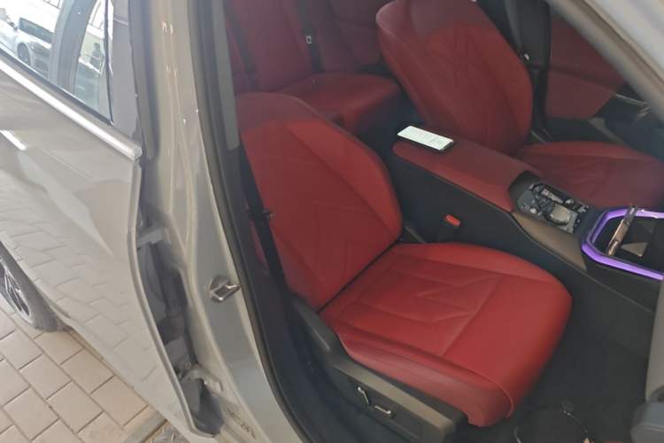 Used BMW X3 2025 xDrive30L Leading Model M Sport Package Right Front Seat