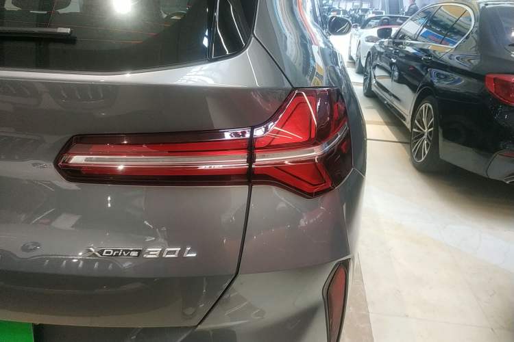 Used BMW X3 2025 xDrive30L Luxury Edition M Sport Package Right Rear Taillight