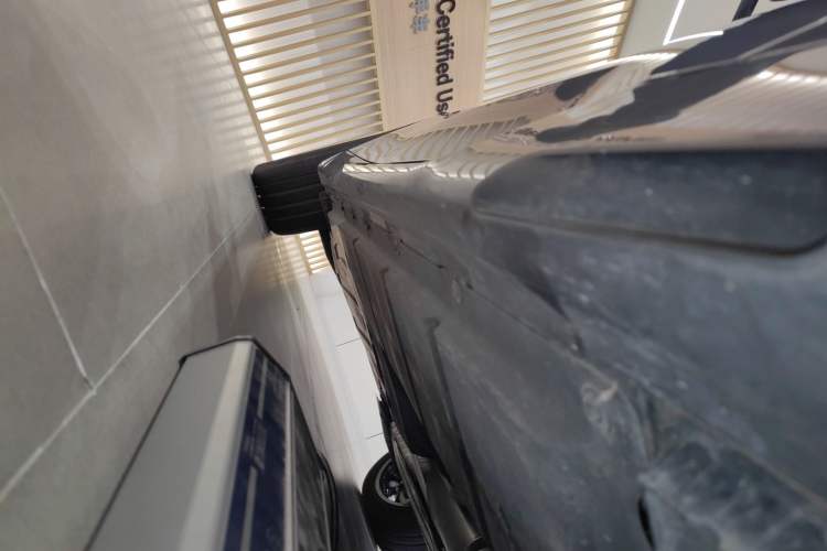 Used BMW X3 2025 xDrive30L Luxury Edition M Sport Package Right Side Sill