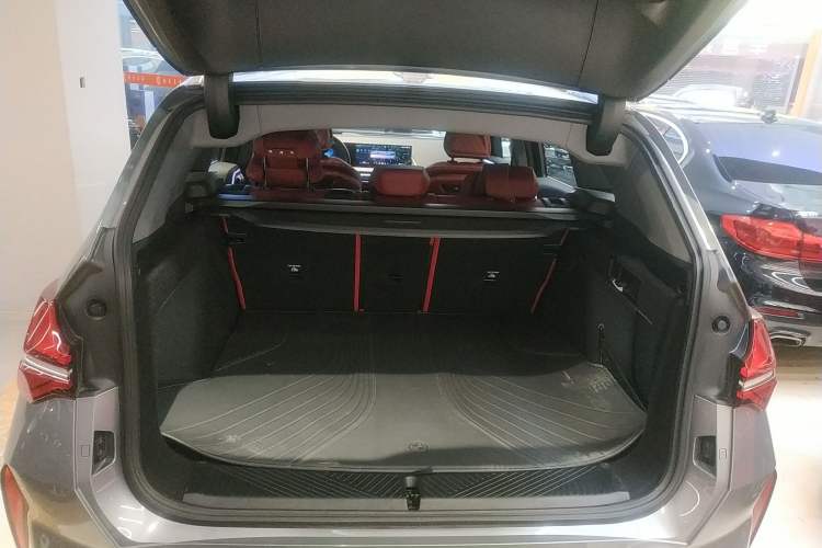 Used BMW X3 2025 xDrive30L Luxury Edition M Sport Package Trunk