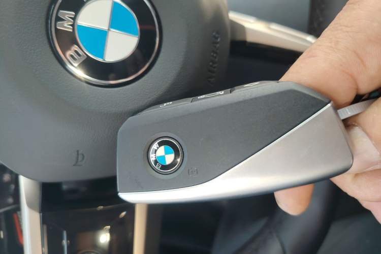 Used BMW X3 2025 xDrive30L Luxury Edition M Sport Package Vehicle Key
