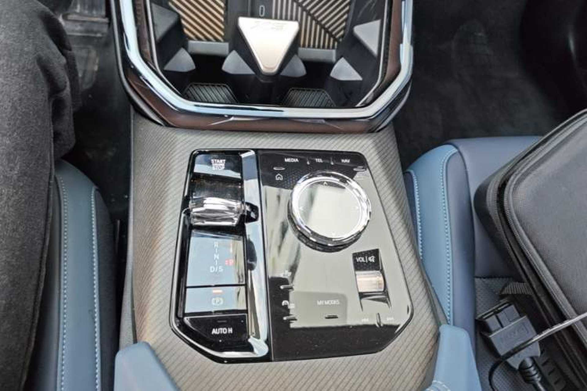 Used BMW X3 2025 xDrive30L Leading Model M Sport Package Gear Lever