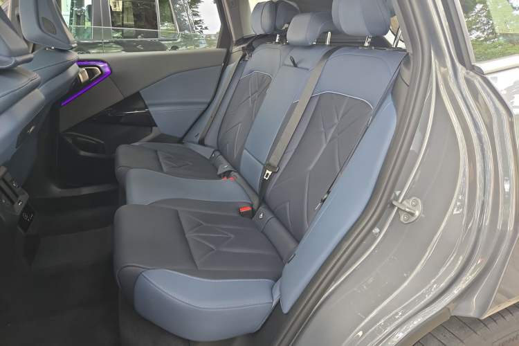 Used BMW X3 2025 xDrive30L Luxury Edition M Sport Package Left Rear Seat