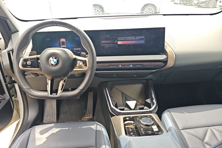 Used BMW X3 2025 xDrive30L Leading Model M Sport Package Center Console