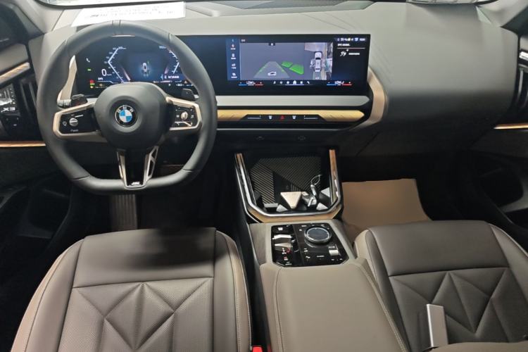 Used BMW X3 2025 xDrive30L Leading Model M Sport Package Center Console