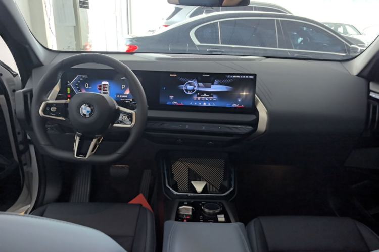 Used BMW X3 2025 xDrive30L Leading Model M Sport Package Center Console