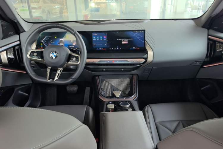 Used BMW X3 2025 xDrive30L Leading Model M Sport Package Center Console