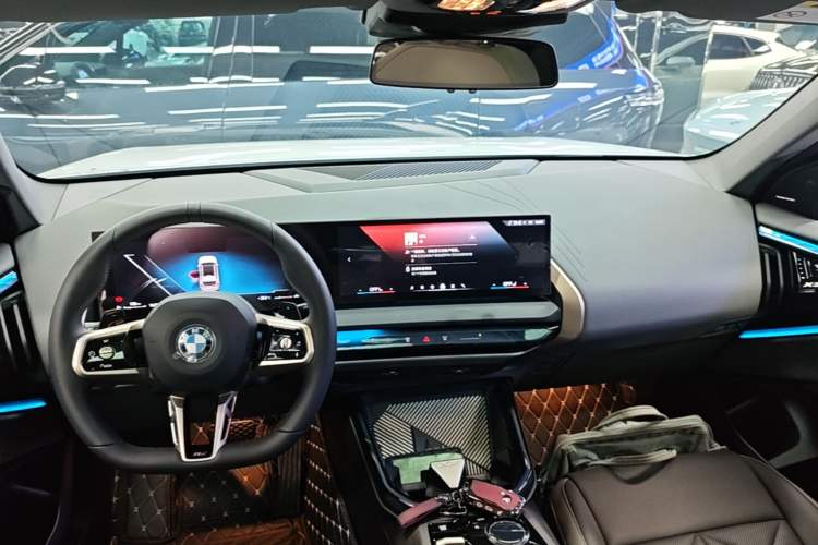 Used BMW X3 2025 xDrive30L Leading Model M Sport Package Center Console