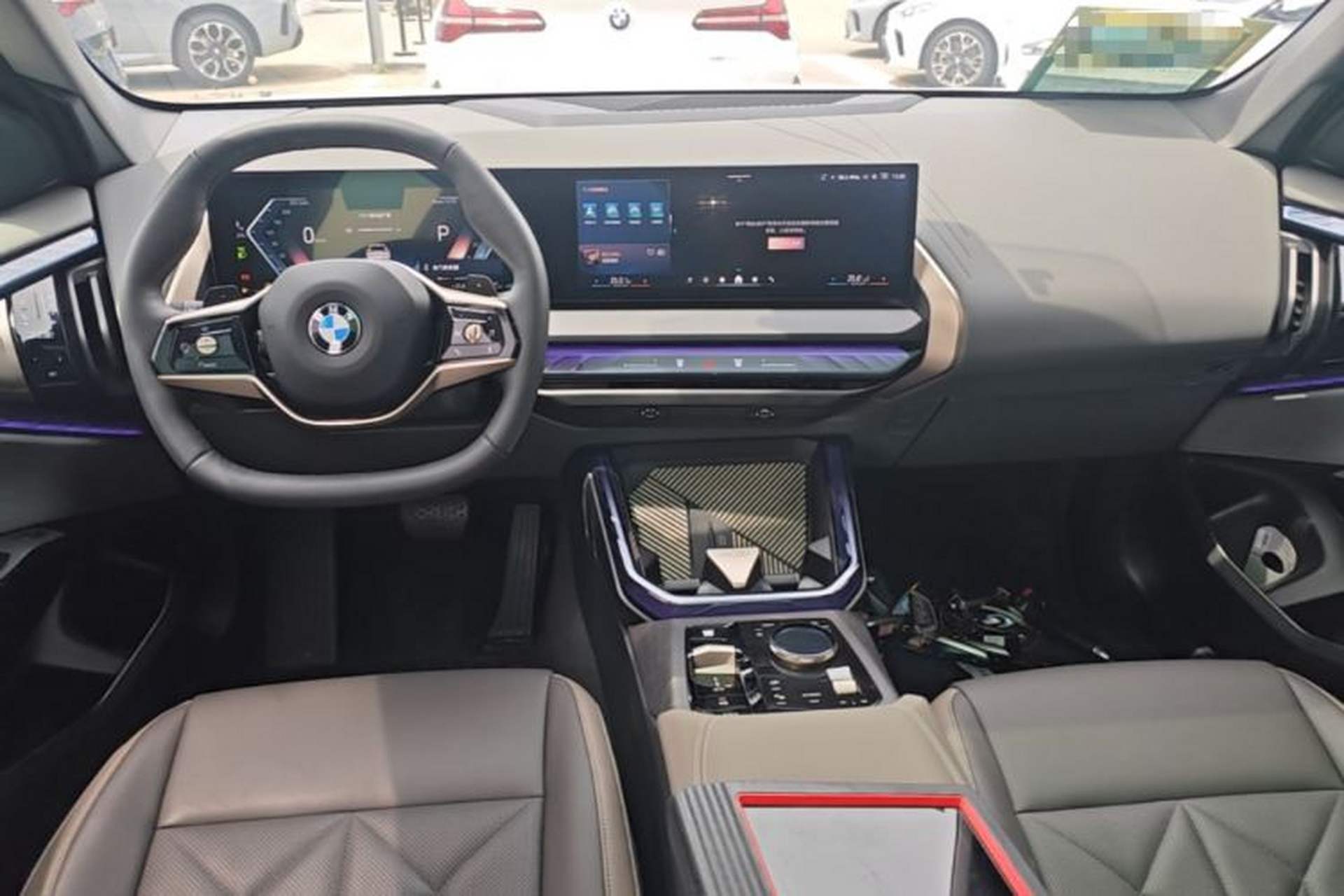 Used BMW X3 2025 xDrive25L Luxury Package Center Console
