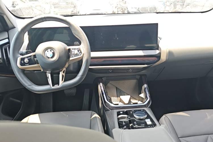 Used BMW X3 2025 xDrive30L Leading Model M Sport Package Center Console