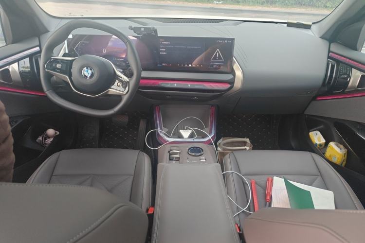 Used BMW X3 2025 xDrive25L Luxury Package Center Console